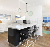 Aqua Palm with Sweeping One Mile Views - New South Wales Tourism 