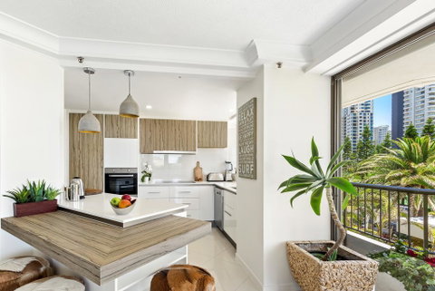 Aqueous Apartment - New South Wales Tourism  2