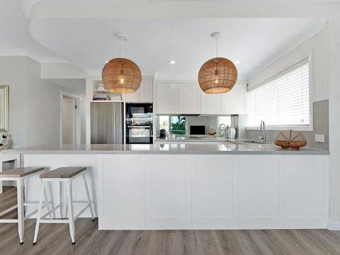 Arc Resort Stunning 3 Bedroom In Broadbeach - New South Wales Tourism  1