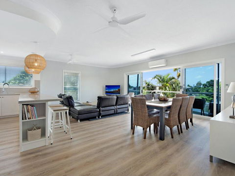 Arc Resort Stunning 3 Bedroom In Broadbeach - New South Wales Tourism  3