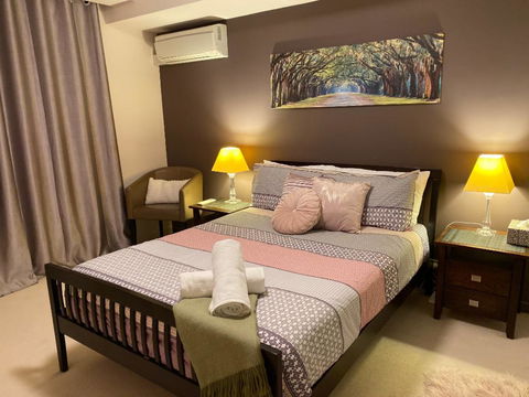 ARENA RESORT STYLE EXEC FREE NETFLIX WIFI WINE - New South Wales Tourism  3