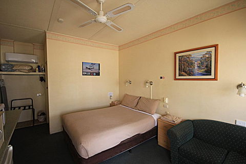 Aromet Motor Inn - New South Wales Tourism  3