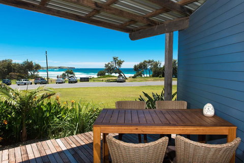 ArtHOUSE Beachfront Accommodation - New South Wales Tourism  0