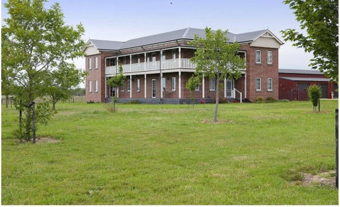 Luxury Pennsylvania Farm House In Langlang Town - New South Wales Tourism  0