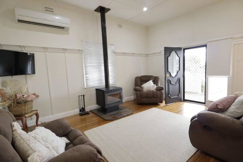 Manor Cottage - New South Wales Tourism  0