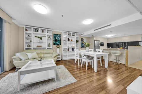M On Mary Suites Brisbane City - New South Wales Tourism  0