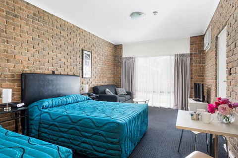 Marion Motel And Apartments - New South Wales Tourism  1