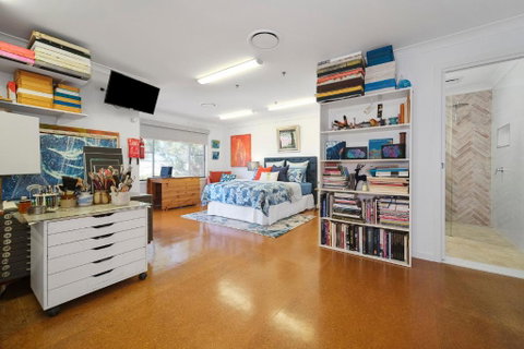 Marche Home Stay, Immaculate Presentation, Private & Relaxing - New South Wales Tourism  1