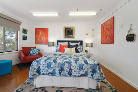 Marche Home Stay, Immaculate Presentation, Private & Relaxing - New South Wales Tourism  0