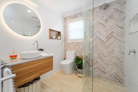 Marche Home Stay, Immaculate Presentation, Private & Relaxing - New South Wales Tourism  3