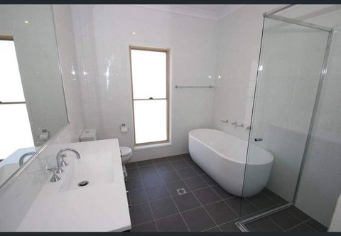 Marulan Rural Getaway - Work Yard - New South Wales Tourism  2