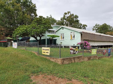 Meyenburg Units - New South Wales Tourism  0