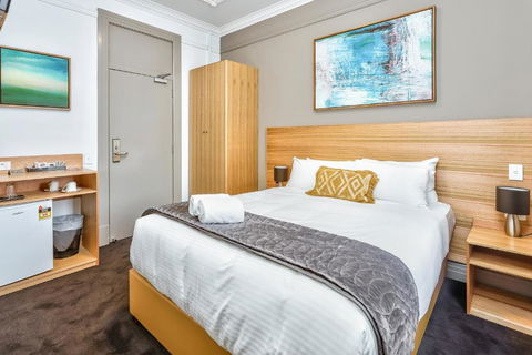 Meridian Hotel Hurstville - New South Wales Tourism  1