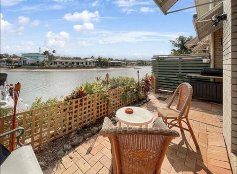 Mooloolaba Canal Front With Pontoon- 3 Beds - New South Wales Tourism  1