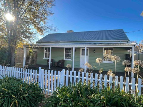 Mimosa Cottage - New South Wales Tourism  0