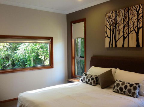 Mistinthegumtrees Eco Luxury Cabins - New South Wales Tourism  0