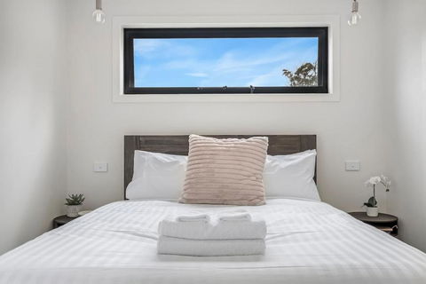 Modern And Scenic Valley Escape - New South Wales Tourism  3