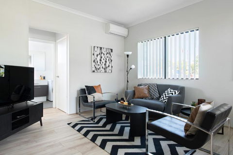 Minimalist Exec 2bdr Near River - New South Wales Tourism  2