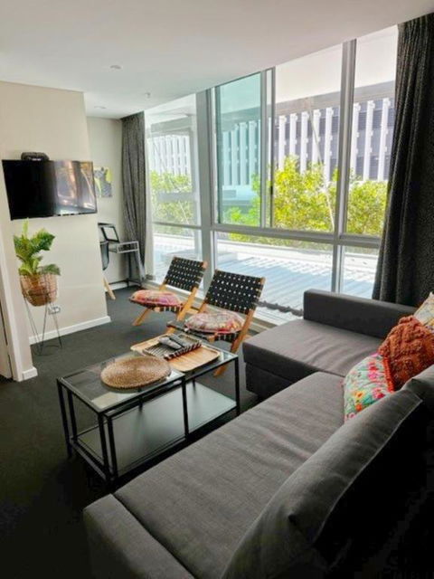 NEW Exquistely Furnished 2 Bedroom Apartment - New South Wales Tourism  1