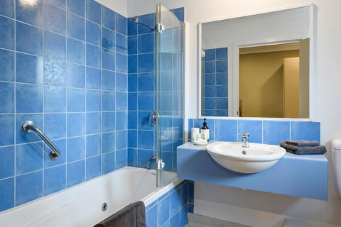 Motel Strahan - New South Wales Tourism  3