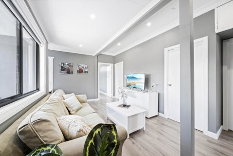New 2 Bedroom House 500m To Mall With Free Parking - New South Wales Tourism  1