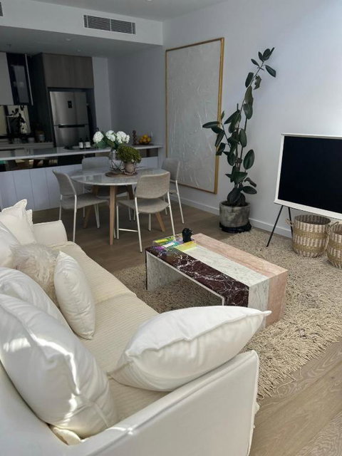 New & Modern Loft 1bd W/Pool&Gym - New South Wales Tourism  0