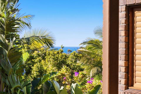 NEW Luxury Angourie Villa! Dream Location, WiFi ++ - New South Wales Tourism  3