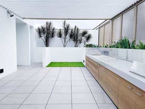 New Modern Apartment Next To Westfield Chermside - New South Wales Tourism  1