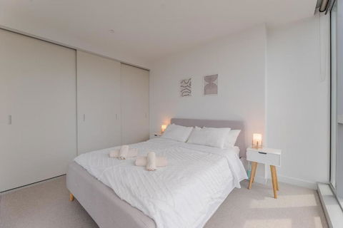 NEW Top Floor L70 CBD Luxury Apt - New South Wales Tourism  2
