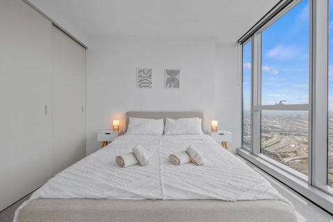 NEW Top Floor L70 CBD Luxury Apt - New South Wales Tourism  1