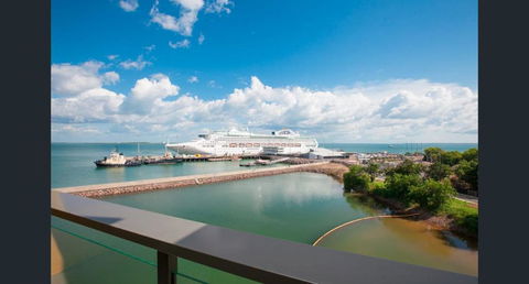 NEW - ZEN AT THE WATERFRONT - Luxury Waterfront Holiday Home For Families & Friends - New South Wales Tourism  3