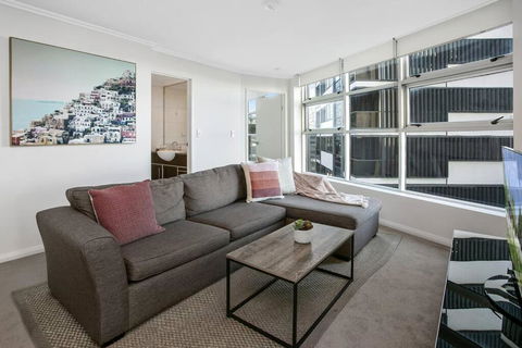 NS504 - Comfort And Convenience In North Sydney - New South Wales Tourism  2