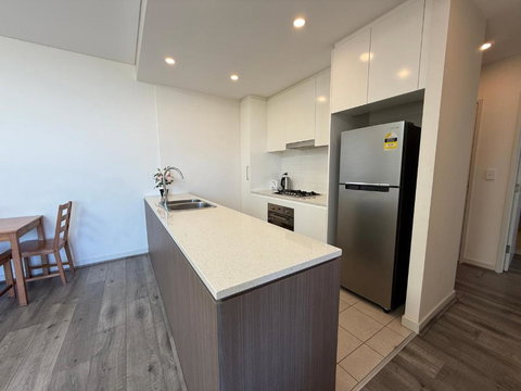 Nice And Clean Apartment With Free Netflix And Parking - New South Wales Tourism  3