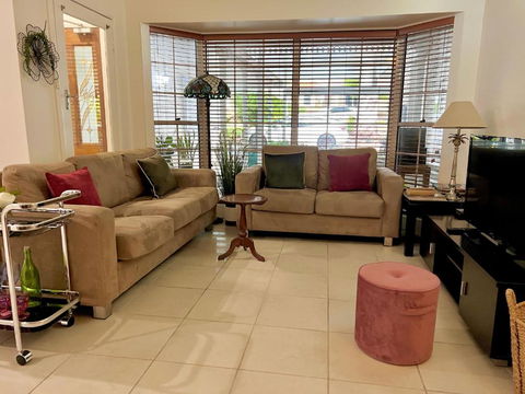 North Ryde Guesthouse - New South Wales Tourism  2