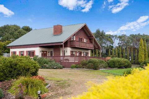 Northway Downs Estate Vineyard - New South Wales Tourism  1