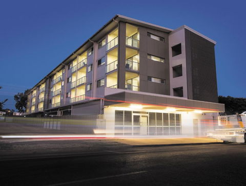 Oaks Moranbah Suites - New South Wales Tourism  0