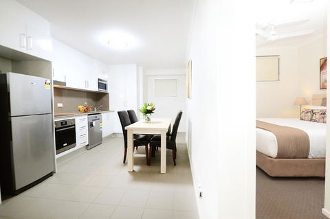 Oaks Moranbah Suites - New South Wales Tourism  3