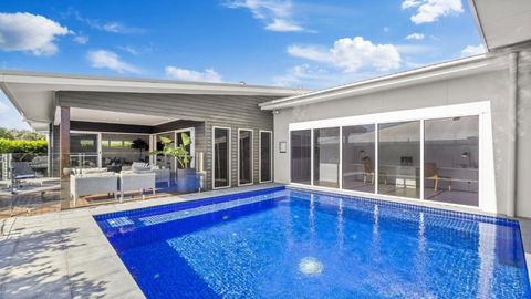 Oasis At Sapphire - New South Wales Tourism  0