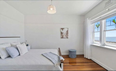 Ocean Views & City Convenience Perfect Getaway - New South Wales Tourism  3