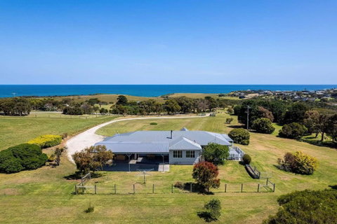 Oceanview On The Hill - New South Wales Tourism  0