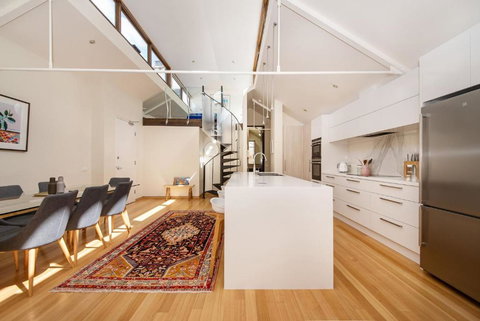 Oh So Collingwood - New South Wales Tourism  1