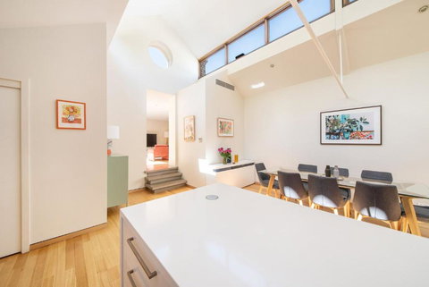 Oh So Collingwood - New South Wales Tourism  2