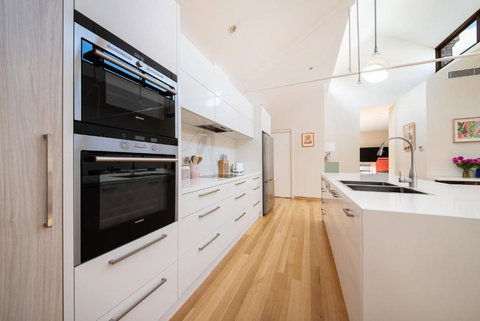 Oh So Collingwood - New South Wales Tourism  3