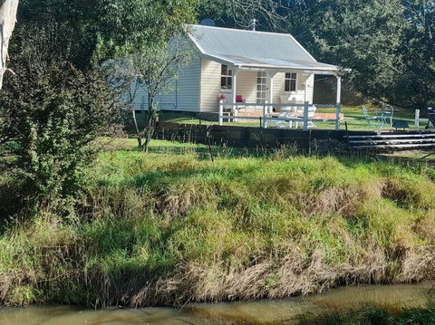 Old Oak Tree Cottage - New South Wales Tourism  2