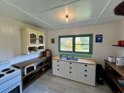 Old Oak Tree Cottage - New South Wales Tourism  3