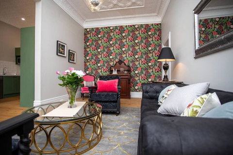 Oxbridge- Period Home In Central Goulburn - New South Wales Tourism  3