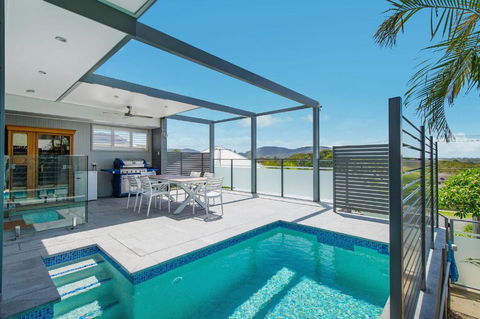 Pacific House - New South Wales Tourism  2