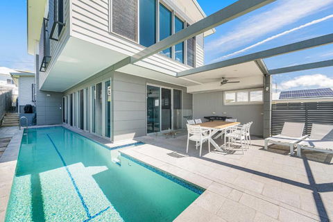 Pacific House - New South Wales Tourism  0