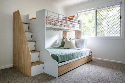 Palms On Tugun - New South Wales Tourism  3