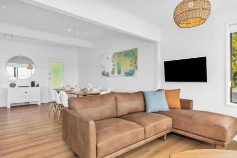 Pambula Little Beach House - New South Wales Tourism  3